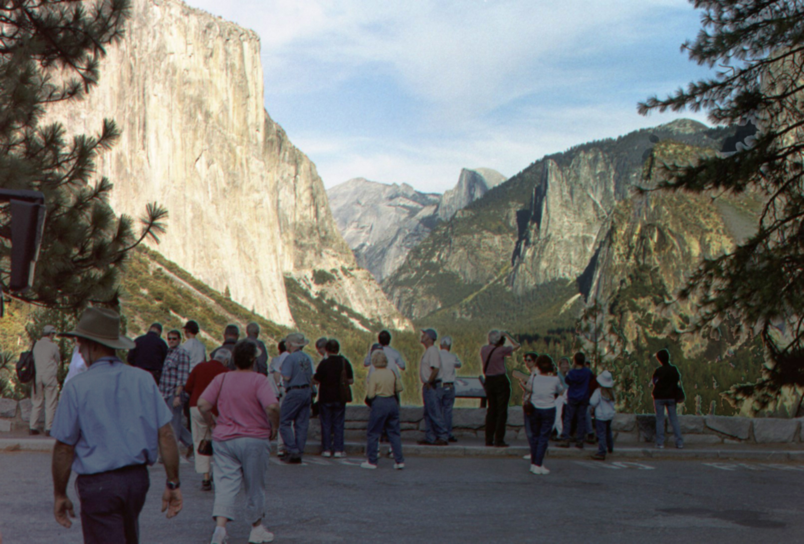 105 - Tourists and Yosemite (ps)